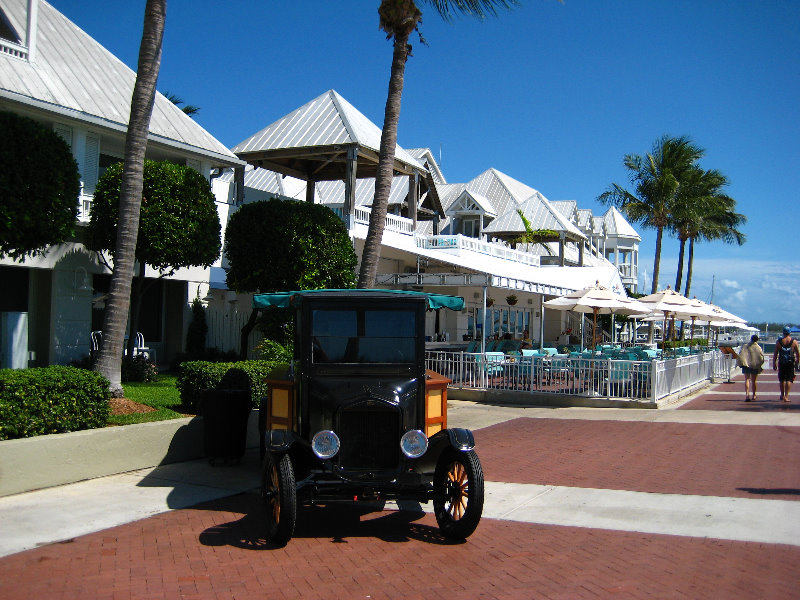 Duval-Street-Sunset-Pier-Downtown-Key-West-FL-071