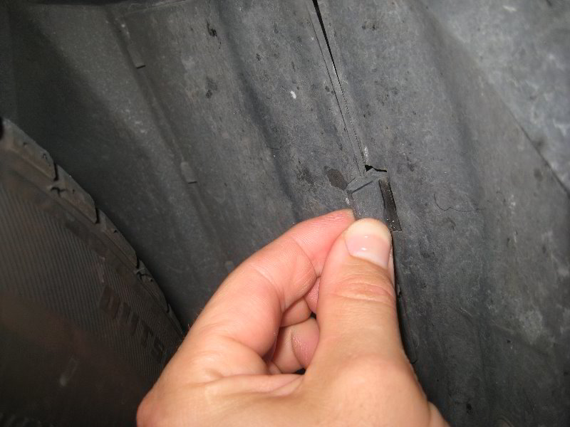 Fiat-500-Front-Side-Marker-Light-Bulb-Replacement-Guide-003