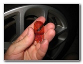 Fiat-500-Front-Turn-Signal-DRL-Light-Bulbs-Replacement-Guide-011