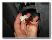 Fiat-500-Front-Turn-Signal-DRL-Light-Bulbs-Replacement-Guide-012