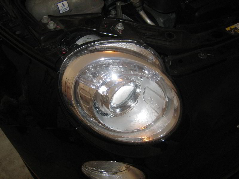 Fiat-500-Headlight-Bulbs-Replacement-Guide-001