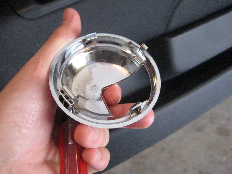 Fiat-500-Interior-Door-Panel-Removal-Guide-008