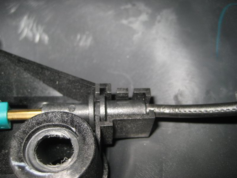 Fiat-500-Interior-Door-Panel-Removal-Guide-036