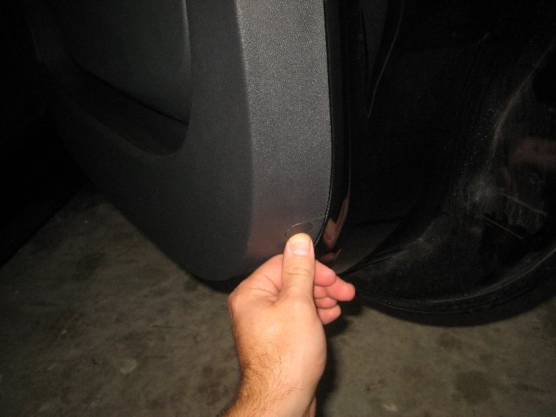 Fiat-500-Interior-Door-Panel-Removal-Guide-047