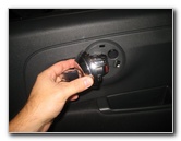 Fiat-500-Interior-Door-Panel-Removal-Guide-049