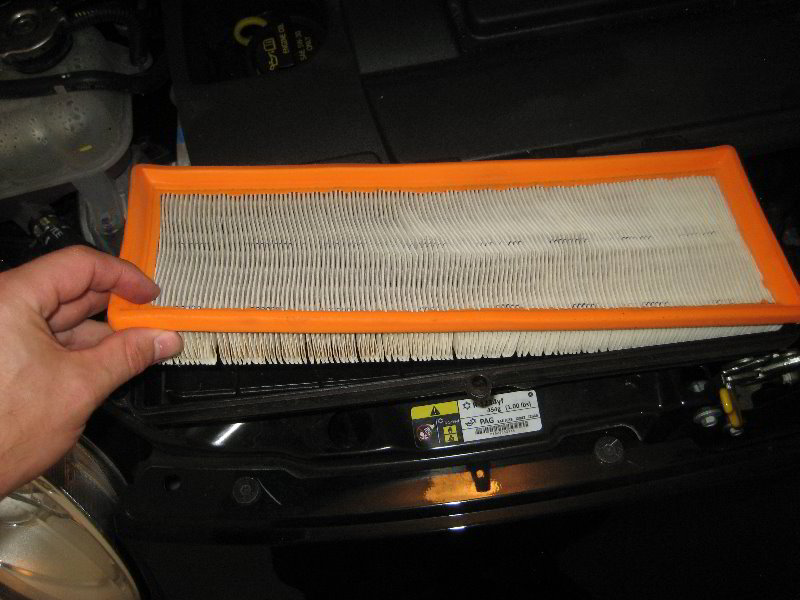 Fiat-500-MultiAir-I4-Engine-Air-Filter-Replacement-Guide-010