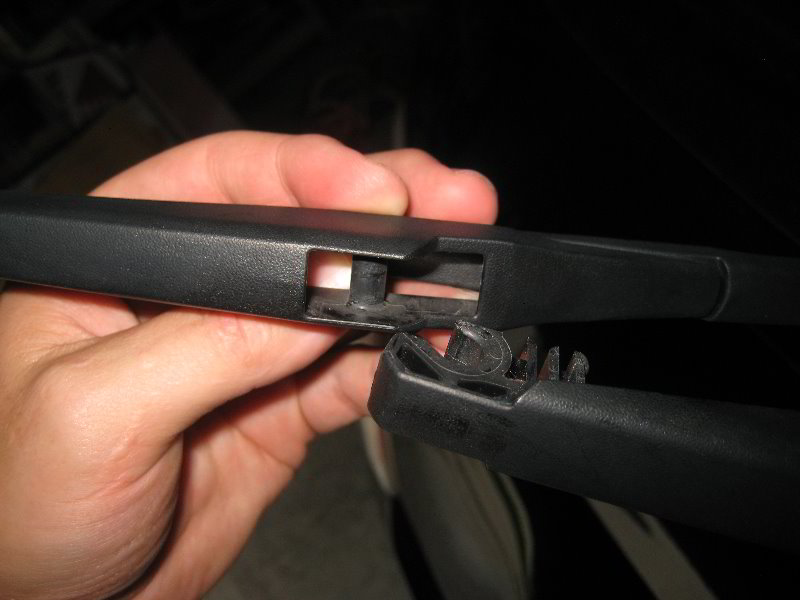 Bosch H840 Rear Wiper Blade For Fiat 500L 2012+ – 290mm, OEM 71751023, Germany