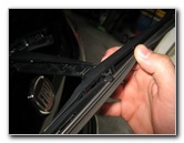 Fiat-500-Rear-Window-Wiper-Blade-Replacement-Guide-006