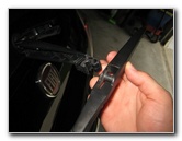 Fiat-500-Rear-Window-Wiper-Blade-Replacement-Guide-007