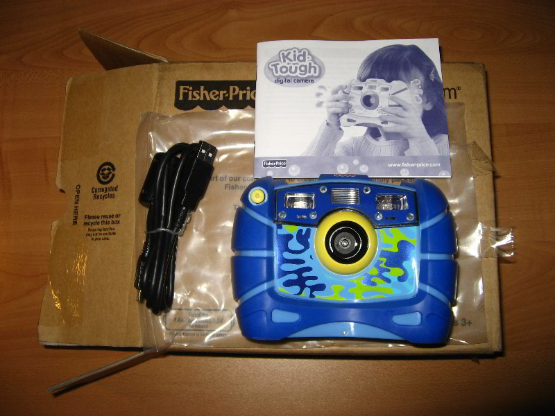 Fisher-Price-Kid-Tough-Digital-Camera-001