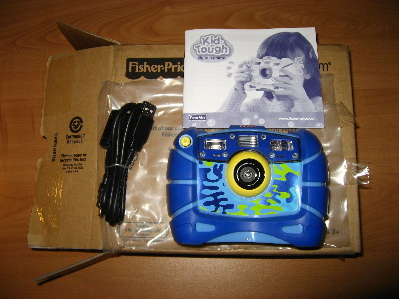 Fisher-Price-Kid-Tough-Digital-Camera-001