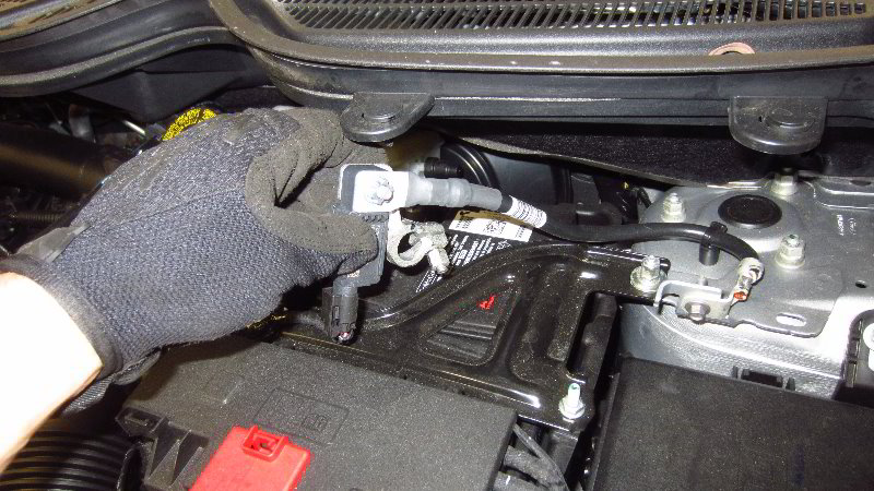 Ford-EcoSport-12V-Automotive-Battery-Replacement-Guide-004