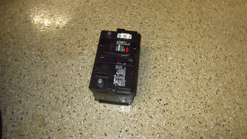 Ford-EcoSport-12V-Automotive-Battery-Replacement-Guide-021