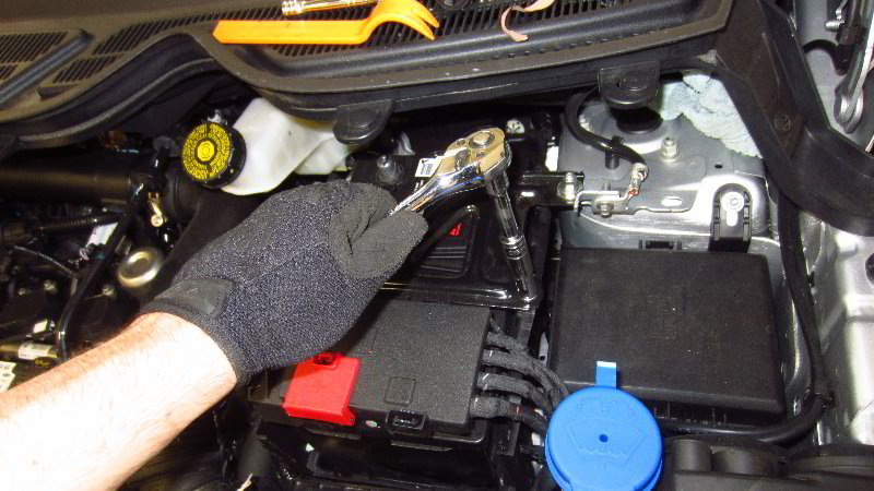 Ford-EcoSport-12V-Automotive-Battery-Replacement-Guide-033