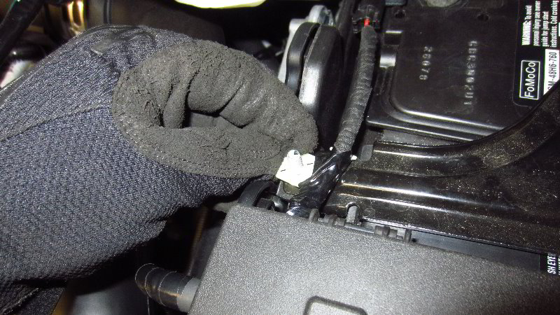 Ford-EcoSport-12V-Automotive-Battery-Replacement-Guide-037