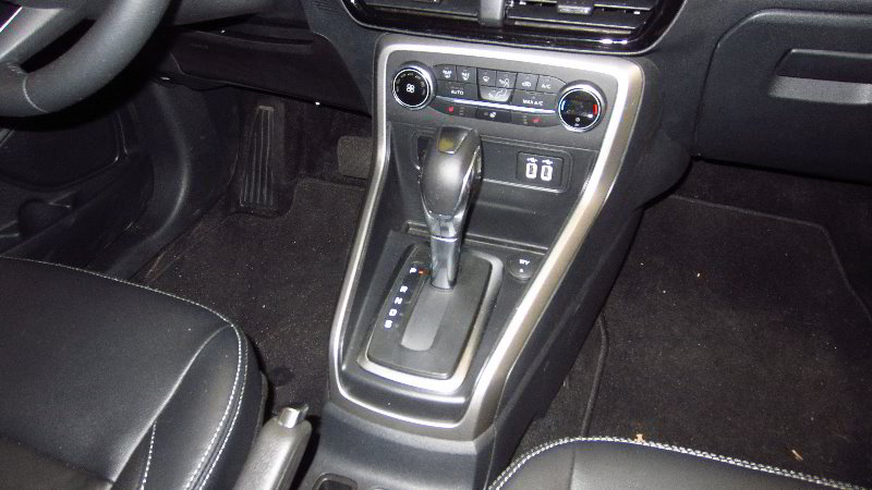 Ford-EcoSport-Automatic-Transmission-Shift-Lock-Release-Guide-001