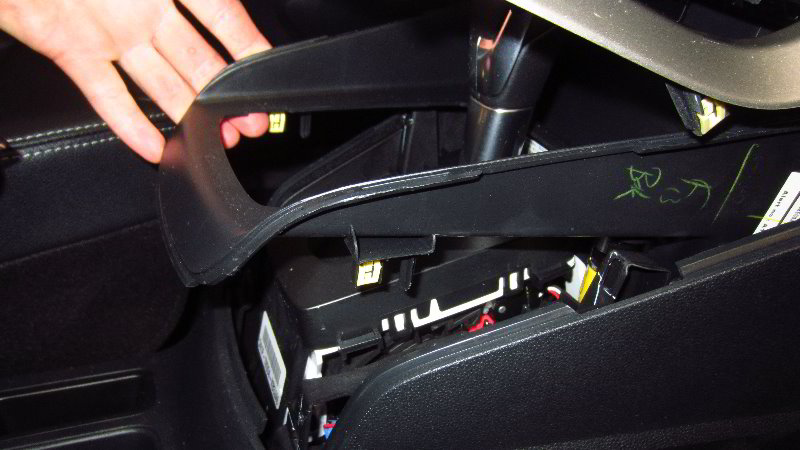 Ford-EcoSport-Automatic-Transmission-Shift-Lock-Release-Guide-010