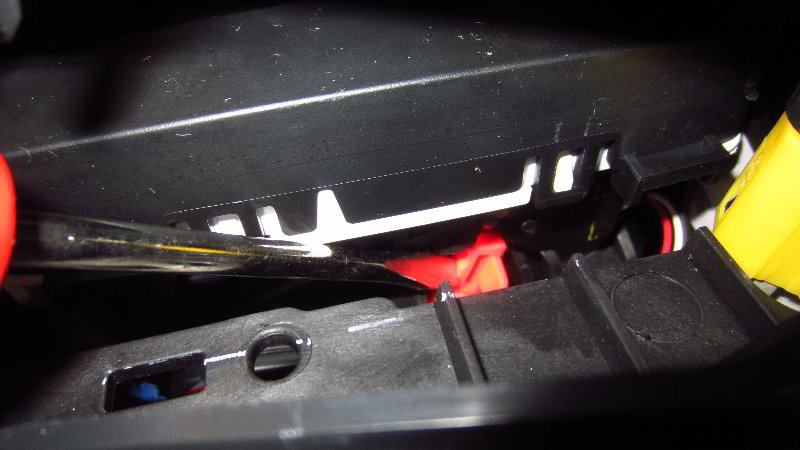 Ford-EcoSport-Automatic-Transmission-Shift-Lock-Release-Guide-013