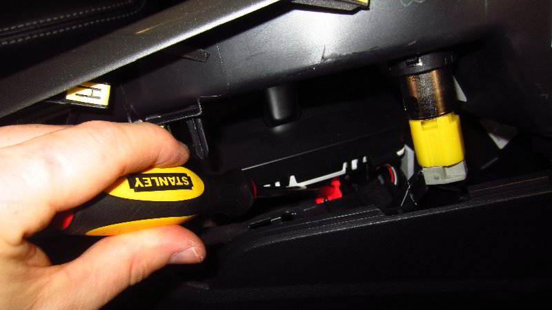 Ford-EcoSport-Automatic-Transmission-Shift-Lock-Release-Guide-018