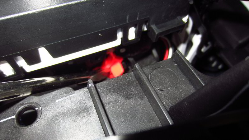 Ford-EcoSport-Automatic-Transmission-Shift-Lock-Release-Guide-020