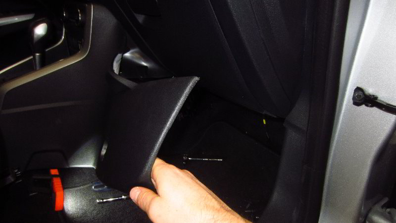 Ford-EcoSport-Cabin-Air-Filter-Replacement-Guide-026