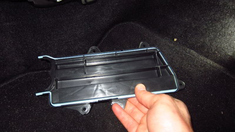 Ford-EcoSport-Cabin-Air-Filter-Replacement-Guide-032