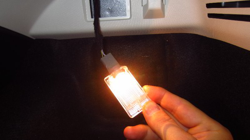 Ford-EcoSport-Cargo-Area-Light-Bulb-Replacement-Guide-005