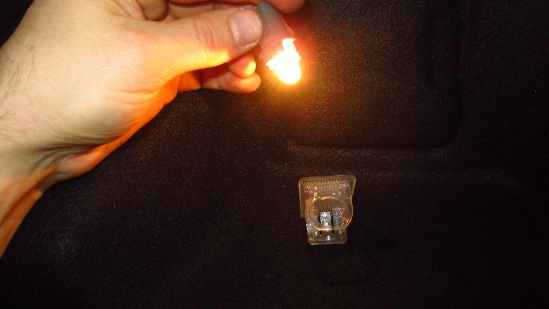 Ford-EcoSport-Cargo-Area-Light-Bulb-Replacement-Guide-006