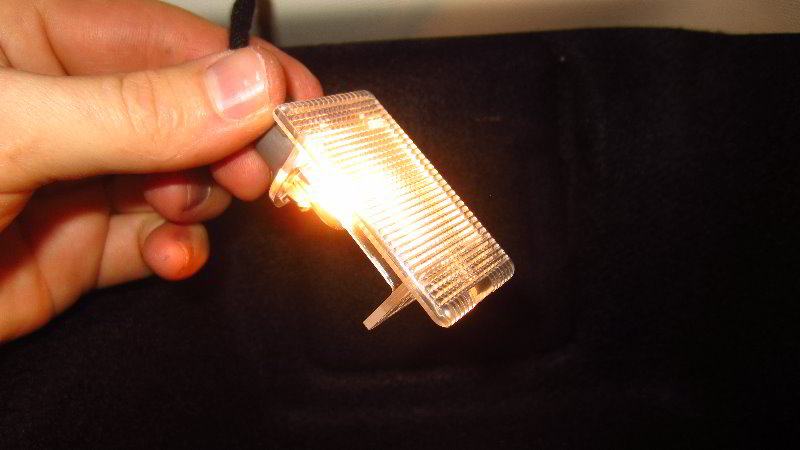 Ford-EcoSport-Cargo-Area-Light-Bulb-Replacement-Guide-010