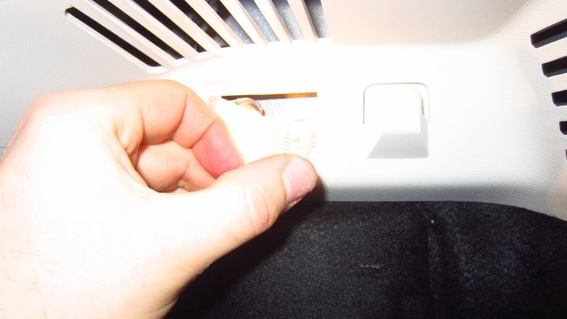 Ford-EcoSport-Cargo-Area-Light-Bulb-Replacement-Guide-011