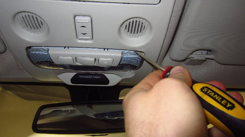 Ford-EcoSport-Dome-Map-Light-Bulbs-Replacement-Guide-003