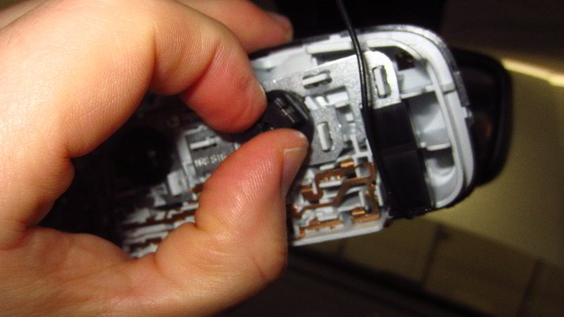 Ford-EcoSport-Dome-Map-Light-Bulbs-Replacement-Guide-008