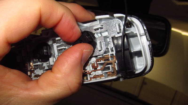 Ford-EcoSport-Dome-Map-Light-Bulbs-Replacement-Guide-009