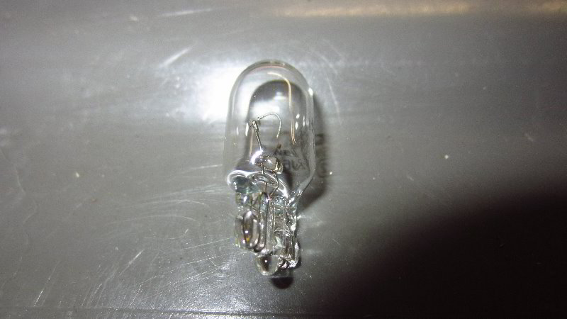 Ford-EcoSport-Dome-Map-Light-Bulbs-Replacement-Guide-012