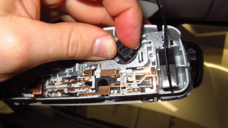 Ford-EcoSport-Dome-Map-Light-Bulbs-Replacement-Guide-015