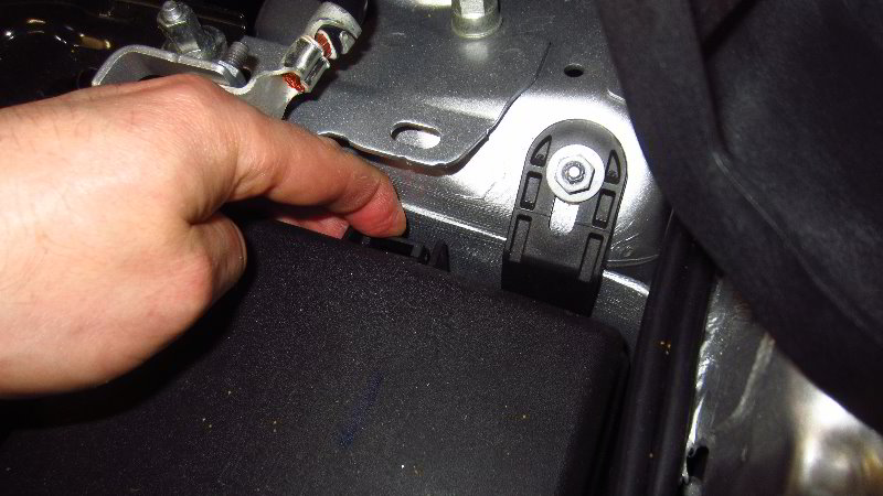 Ford-EcoSport-Electrical-Fuse-Replacement-Guide-004