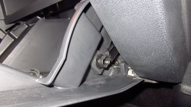 Ford-EcoSport-Electrical-Fuse-Replacement-Guide-010