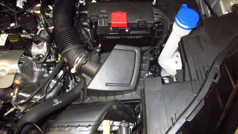 Ford-EcoSport-Engine-Air-Filter-Replacement-Guide-002