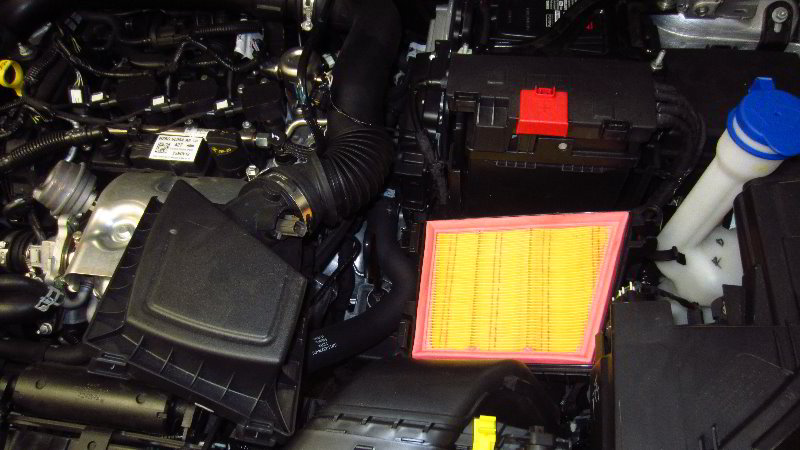 Ford-EcoSport-Engine-Air-Filter-Replacement-Guide-009
