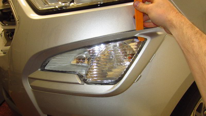 Ford-EcoSport-Front-Turn-Signal-Light-Bulbs-Replacement-Guide-003