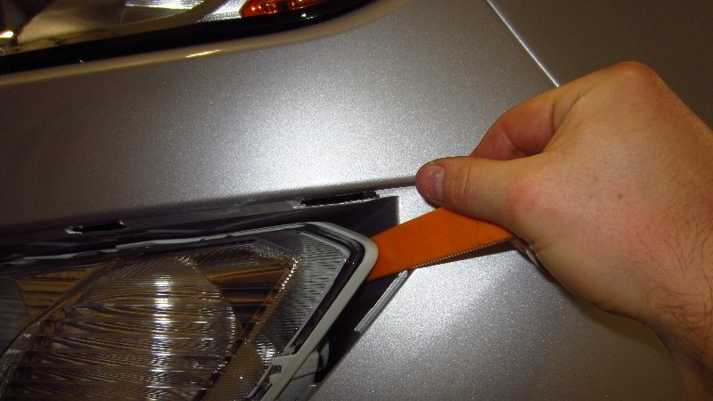 Ford-EcoSport-Front-Turn-Signal-Light-Bulbs-Replacement-Guide-007