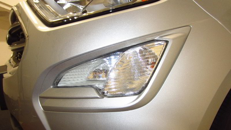 Ford-EcoSport-Front-Turn-Signal-Light-Bulbs-Replacement-Guide-029