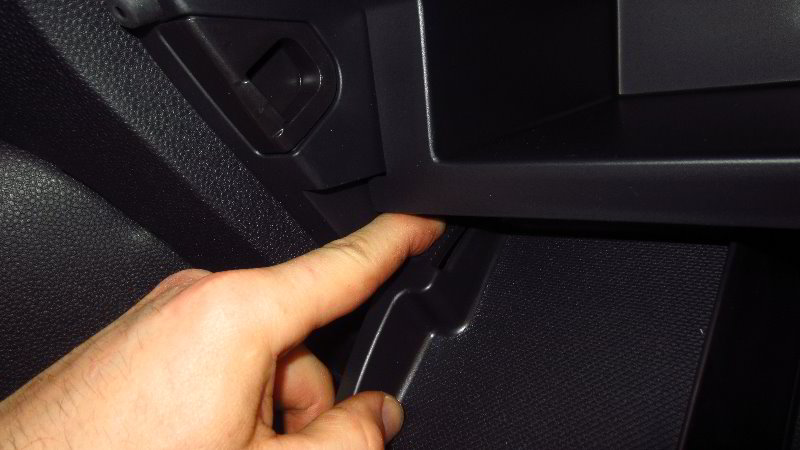 Ford-EcoSport-Glove-Box-Light-Bulb-Replacement-Guide-008