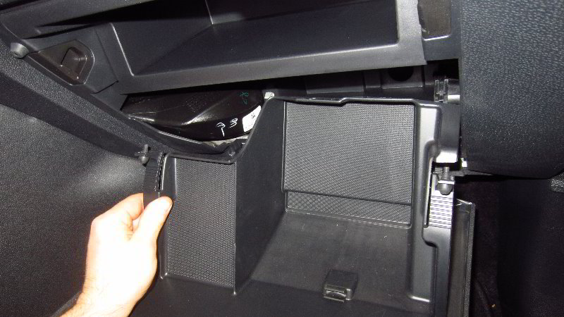Ford-EcoSport-Glove-Box-Light-Bulb-Replacement-Guide-009