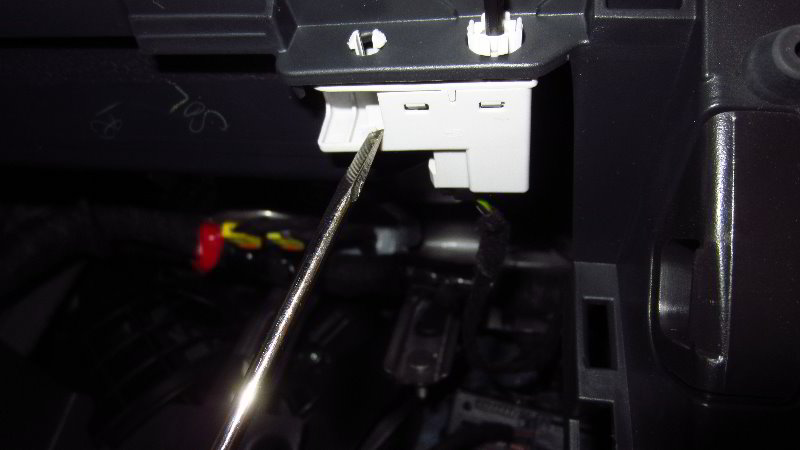 Ford-EcoSport-Glove-Box-Light-Bulb-Replacement-Guide-014