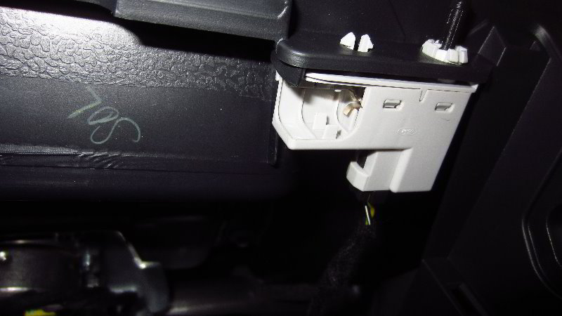 Ford-EcoSport-Glove-Box-Light-Bulb-Replacement-Guide-016