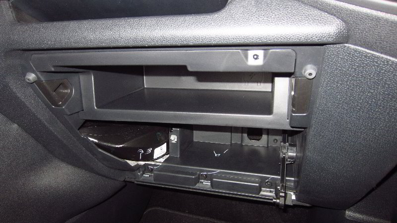 Ford-EcoSport-Glove-Box-Light-Bulb-Replacement-Guide-019