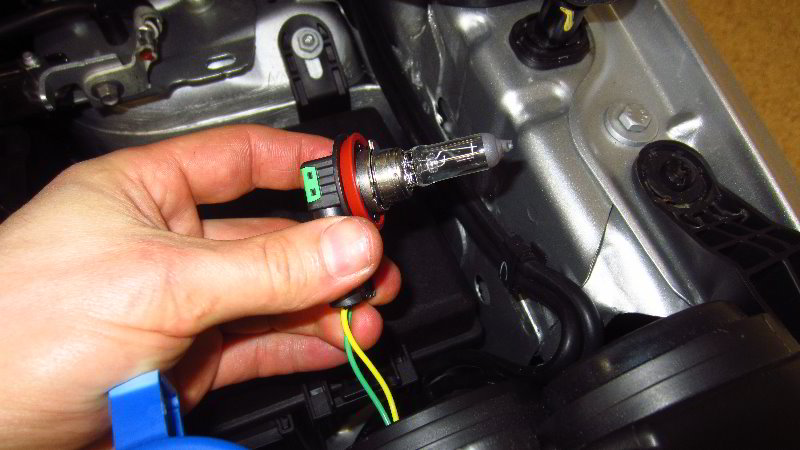 Ford-EcoSport-Headlight-Bulbs-Replacement-Guide-007