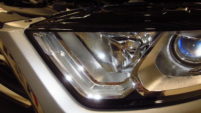 Ford-EcoSport-Headlight-Bulbs-Replacement-Guide-014