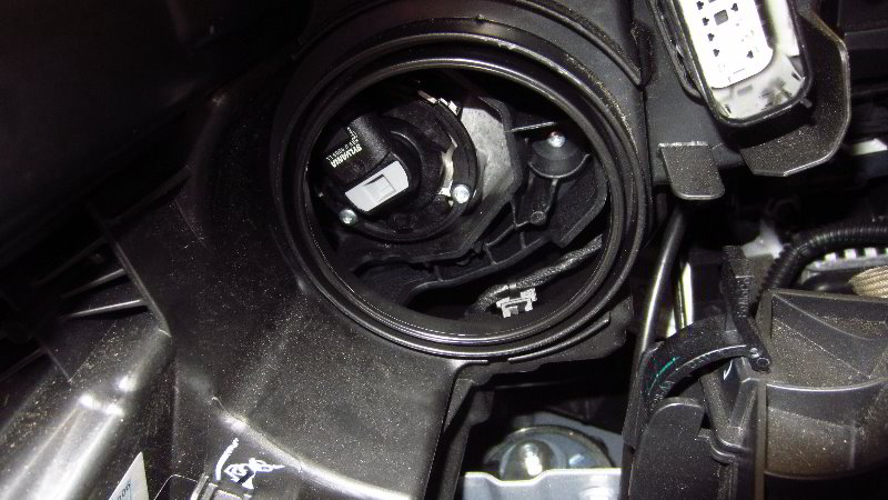 Ford-EcoSport-Headlight-Bulbs-Replacement-Guide-020